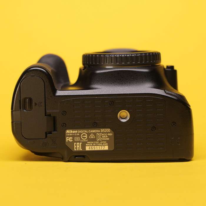 Nikon D5200 | 4691177
