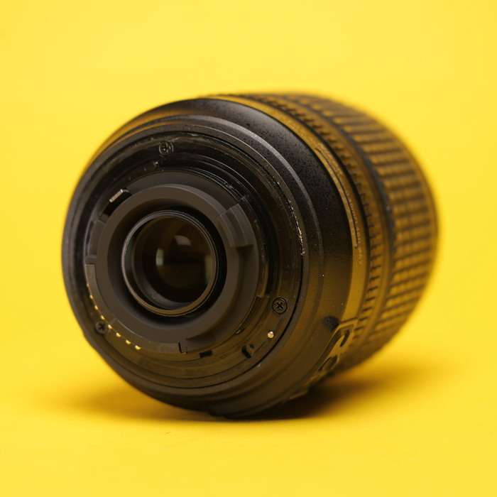 Nikon 18-105mm f/3,5-5,6  AF-S DX G ED VR | 38672710