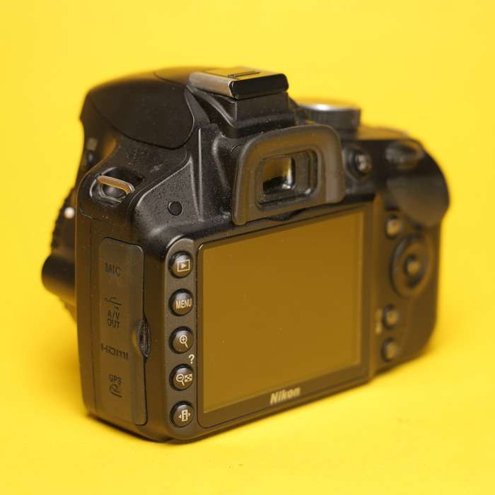 Nikon D3200 | 6690047