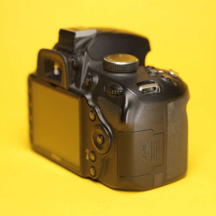 Nikon D3200 | 6690047