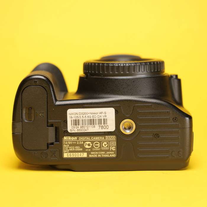 Nikon D3200 | 6690047