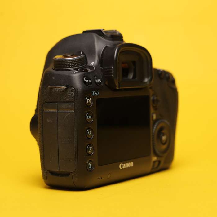 Canon EOS 5D Mark III | 073024021492