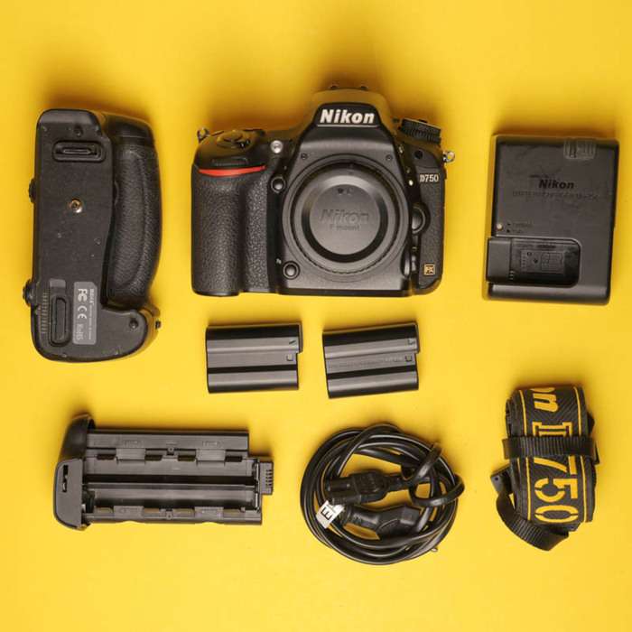 Nikon D750 + Battery grip | 6182158