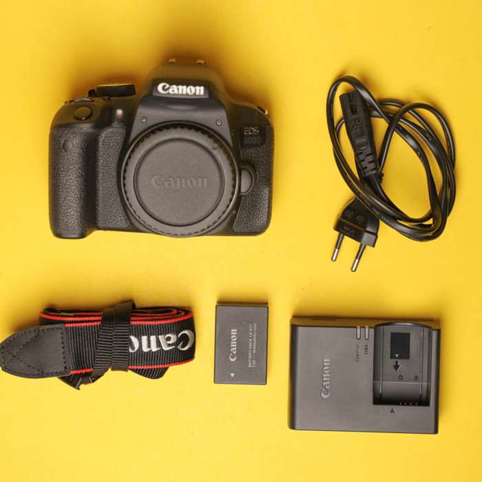 Canon EOS 800D | 043021000221