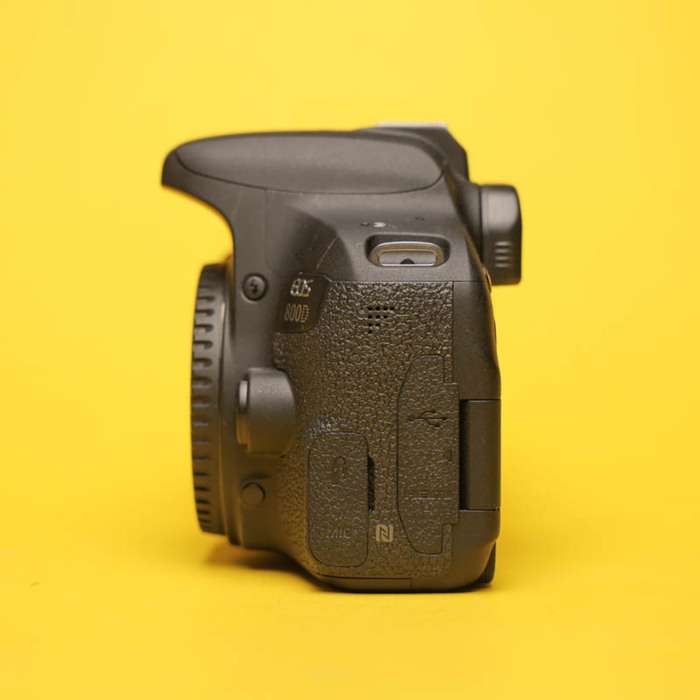 Canon EOS 800D | 043021000221