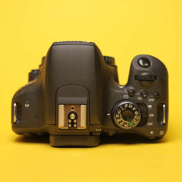 Canon EOS 800D | 043021000221