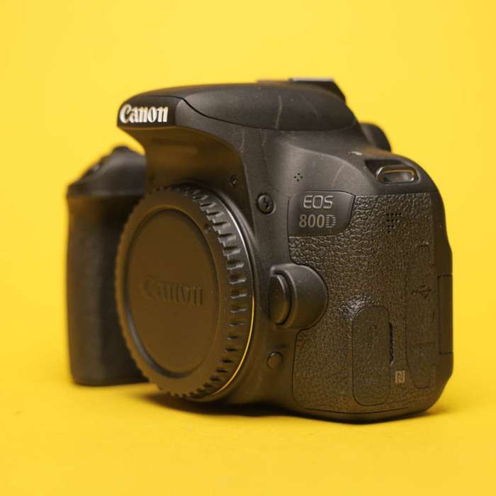 Canon EOS 800D | 043021000221