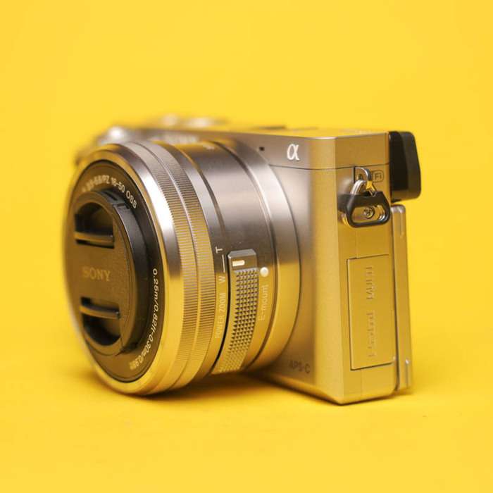 Sony Alpha A6000 + 16-50/3,5-5,6mm | 4033779