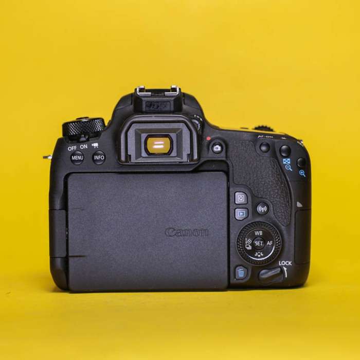 Canon EOS 77D | 14303105262