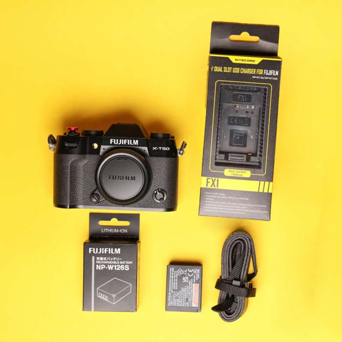 Fujifilm X-T50 + baterie + grip + nabíječka | závěrka 826   | 4B029711