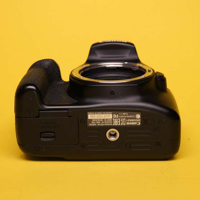 Canon EOS 1300D | 063070001886