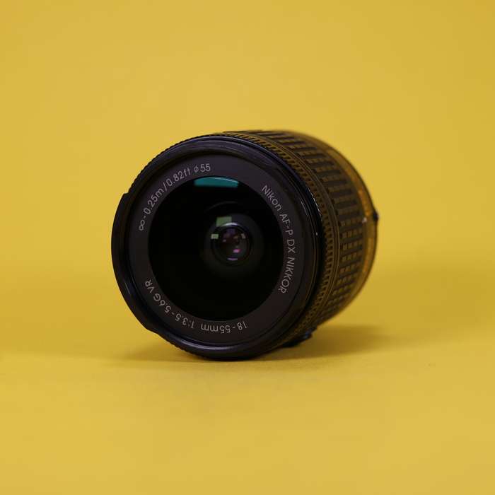 Nikon 18-55mm f/3.5-5.6G AF-P DX VR | 20480842