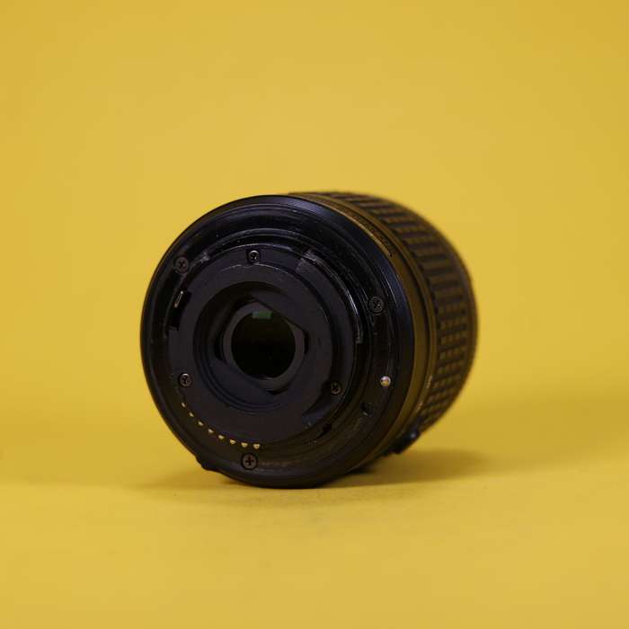 Nikon 18-55mm f/3.5-5.6G AF-P DX VR | 20480842