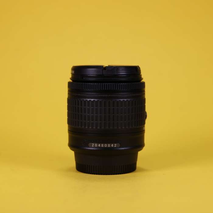 Nikon 18-55mm f/3.5-5.6G AF-P DX VR | 20480842
