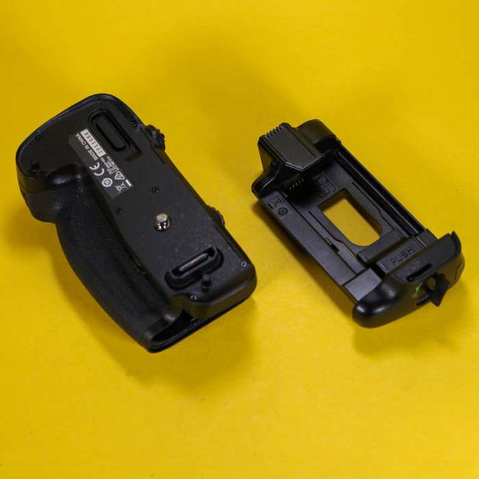 Nikon bateriový grip MB-D16 pro Nikon D750