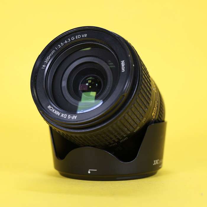 Nikon 18-300mm f/3,5-6,3 AF-S DX G ED VR | 2016372