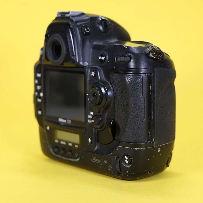 Nikon D3 | 2020786