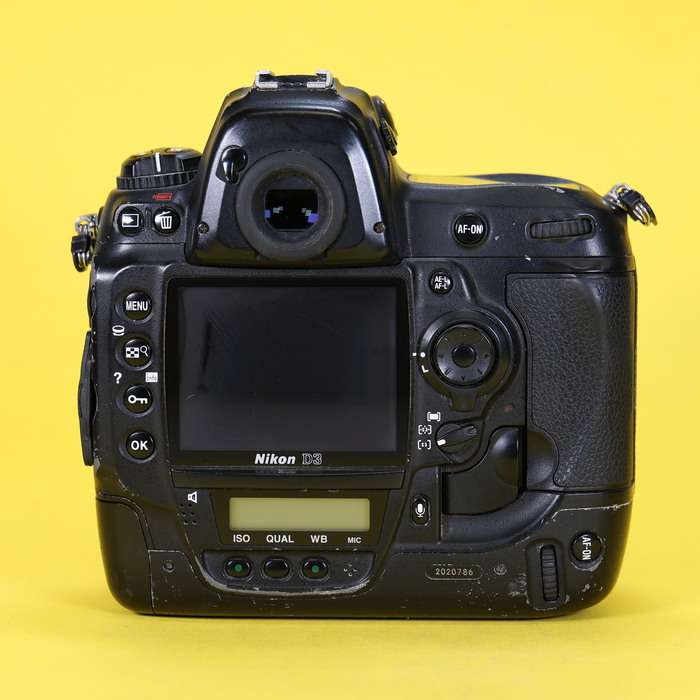 Nikon D3 | 2020786