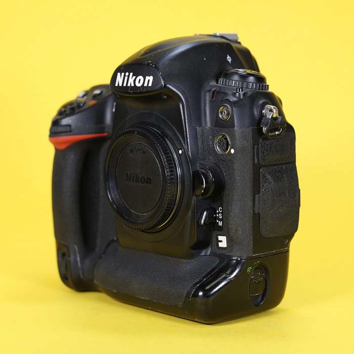 Nikon D3 | 2020786