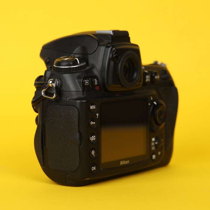 Nikon D700 | 2246756