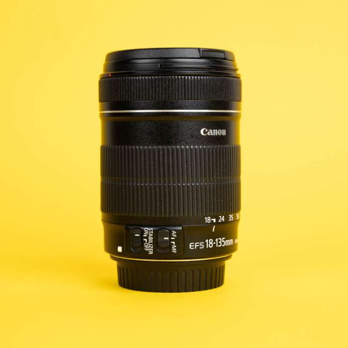 Canon EF-S 18-135 mm f/3,5-5,6 IS | 5602003480
