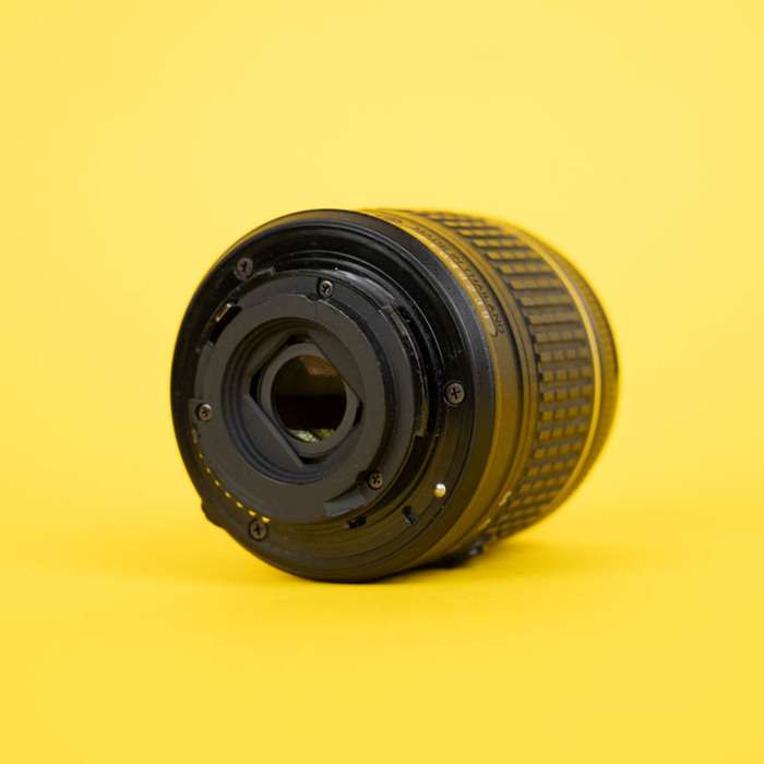 Nikon 18-55mm f/3.5-5.6G AF-P DX VR | 21043239