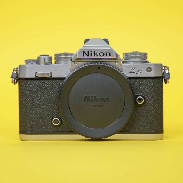 Nikon Z FC tělo + Nikon Z 16-50/3.5-6.3 Stříbrný | 6054444