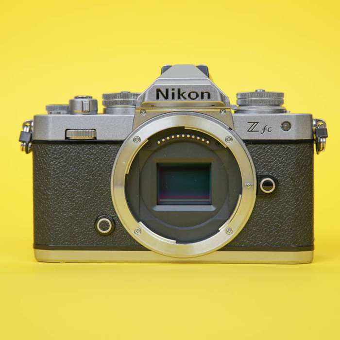 Nikon Z FC tělo + Nikon Z 16-50/3.5-6.3 Stříbrný | 6054444