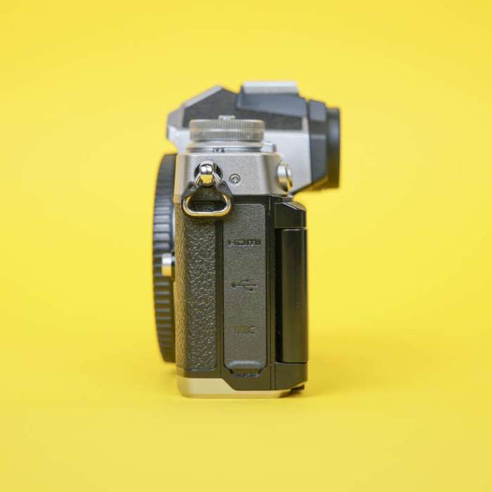 Nikon Z FC tělo + Nikon Z 16-50/3.5-6.3 Stříbrný | 6054444