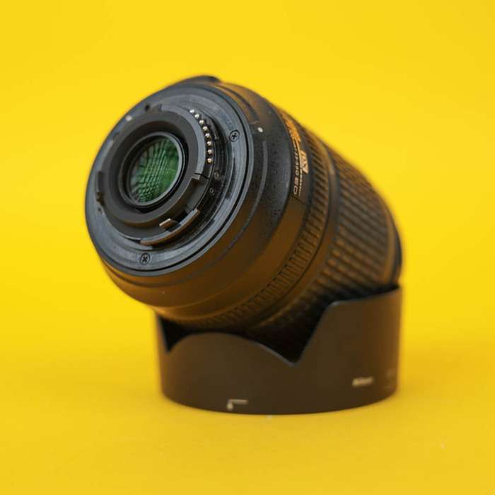 Nikon 18-105mm f/3,5-5,6  AF-S DX G ED VR | 35689901