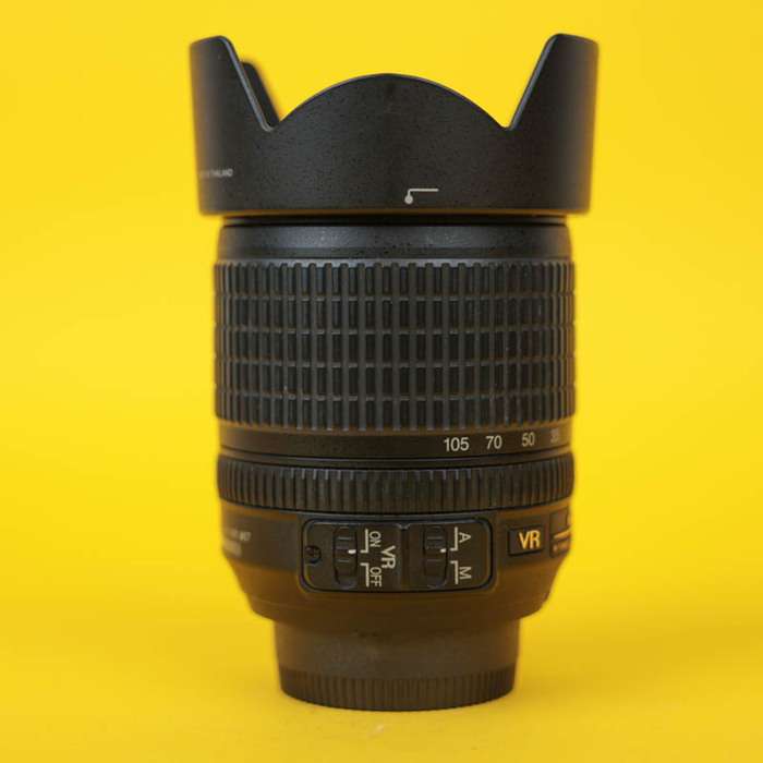 Nikon 18-105mm f/3,5-5,6  AF-S DX G ED VR | 35689901