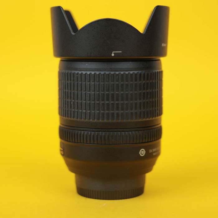 Nikon 18-105mm f/3,5-5,6  AF-S DX G ED VR | 35689901