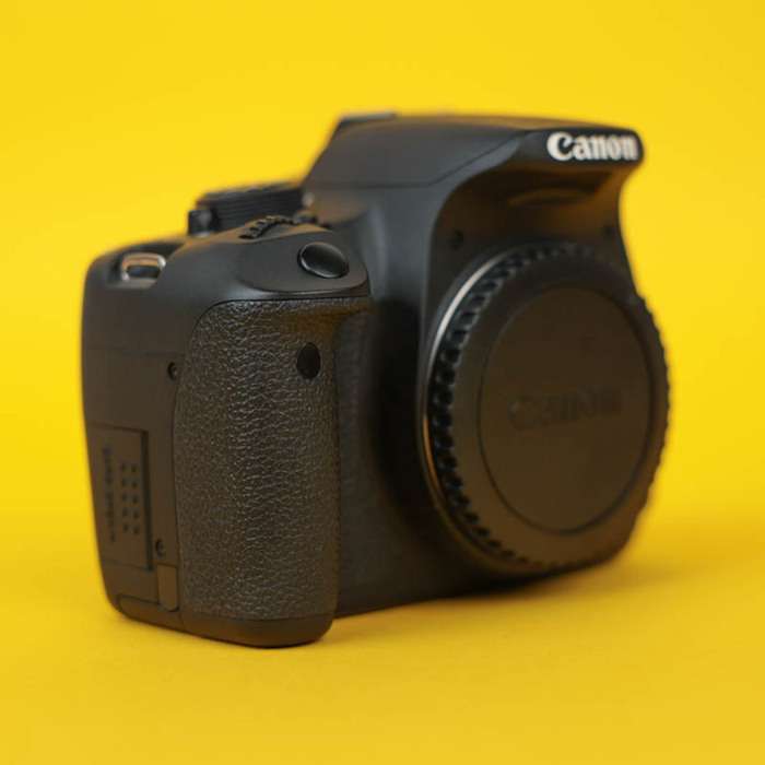 Canon EOS 700D | 053031040652