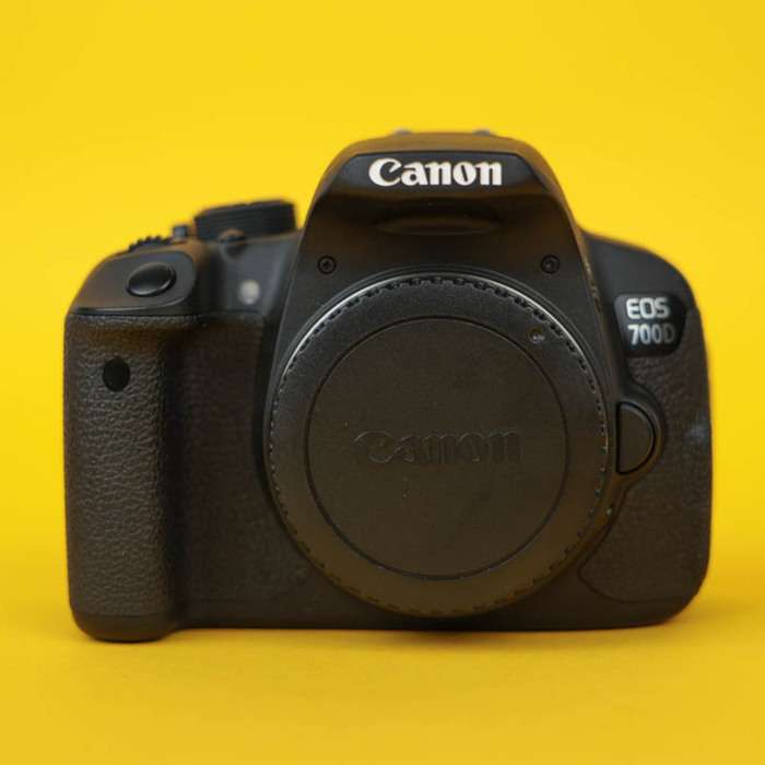 Canon EOS 700D | 053031040652