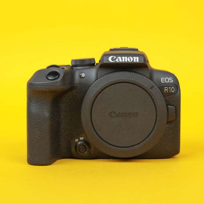 Canon EOS R10 + 18-45mm | 233033004030