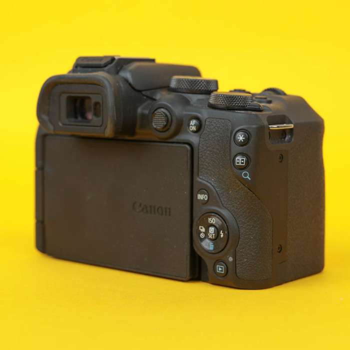 Canon EOS R10 + 18-45mm | 233033004030