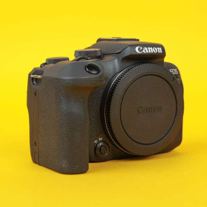 Canon EOS R10 + 18-45mm | 233033004030