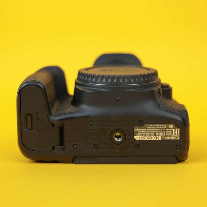 Canon EOS 77D | 343072002377