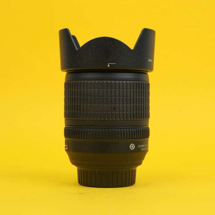 Nikon 18-105mm f/3,5-5,6  AF-S DX G ED VR | 42445061