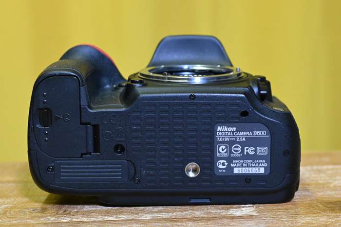 Nikon D600 + Grip + baterie | závěrka 7374|  6006058