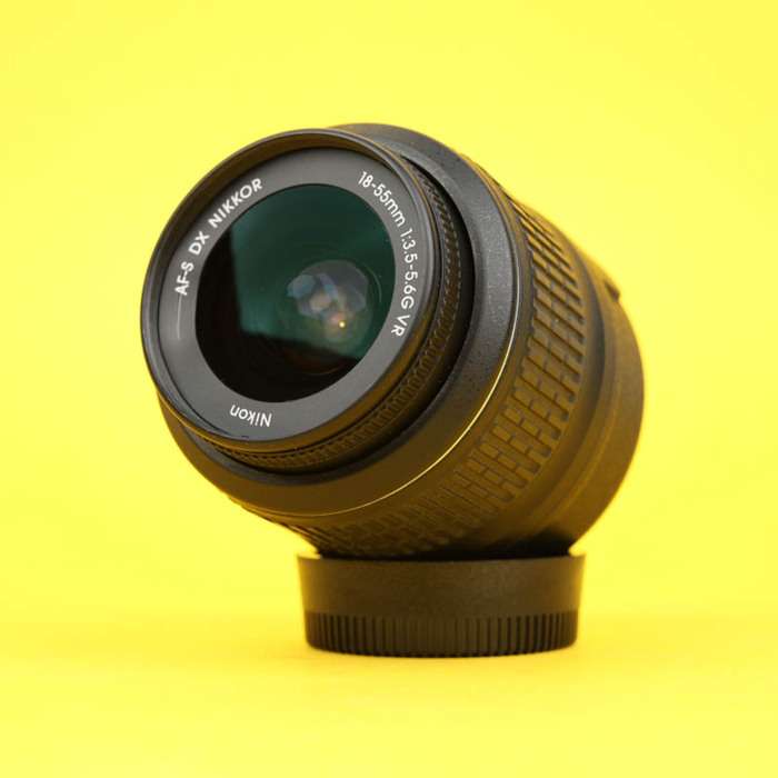 Nikon 18-55mm f/3.5-5.6G AF-S DX VR | 12986303