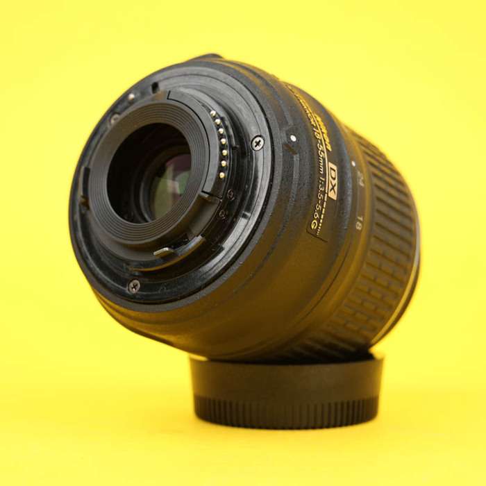 Nikon 18-55mm f/3.5-5.6G AF-S DX VR | 12986303
