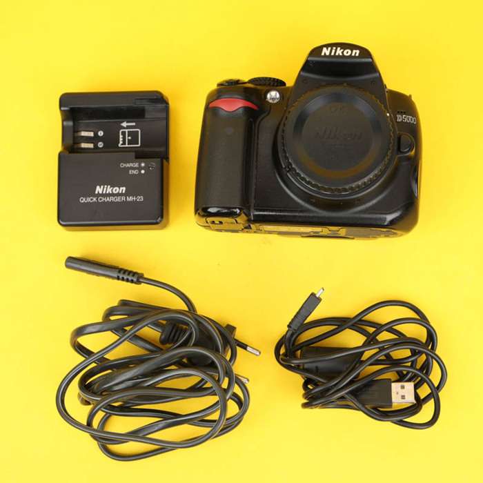 Nikon D5000 | 6190288