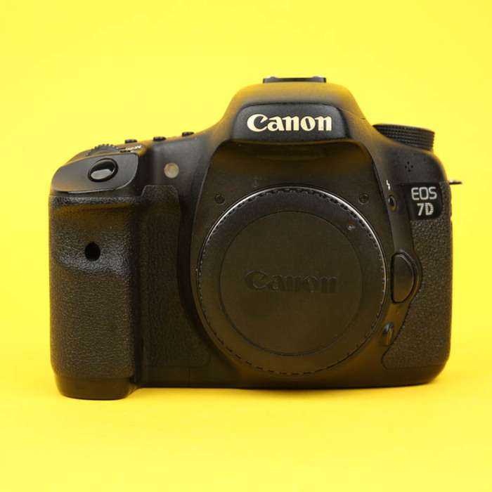 Canon EOS 7D | 380429903