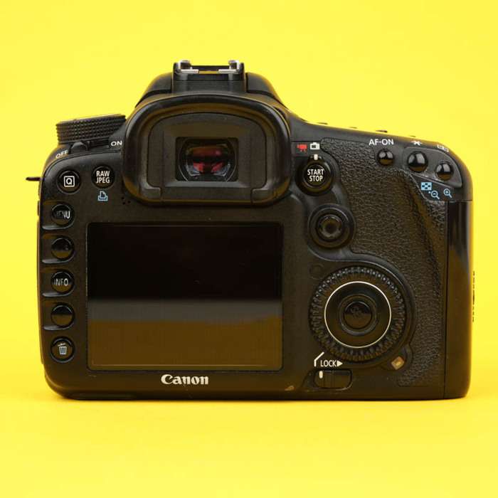 Canon EOS 7D | 380429903