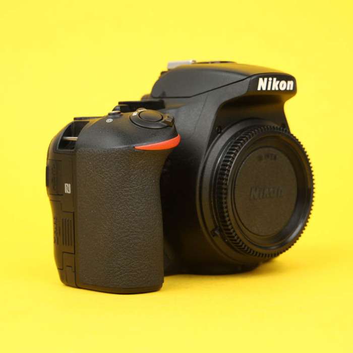 Nikon D5600 + 18-55mm | 6183311 + 23700465