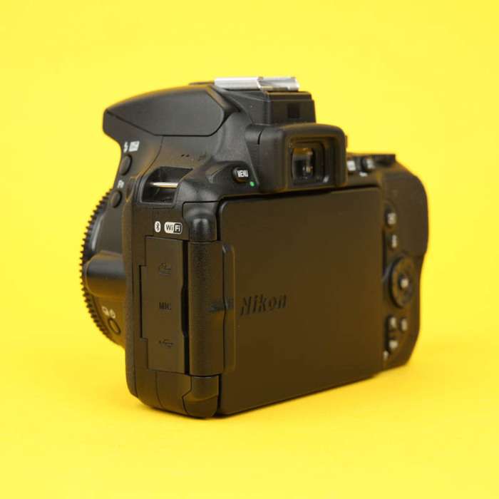 Nikon D5600 + 18-55mm | 6183311 + 23700465