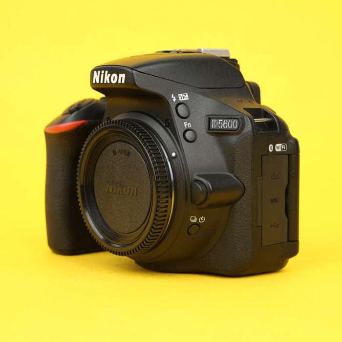 Nikon D5600 + 18-55mm | 6183311 + 23700465