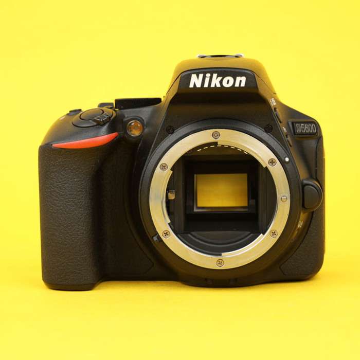 Nikon D5600 + 18-55mm | 6183311 + 23700465