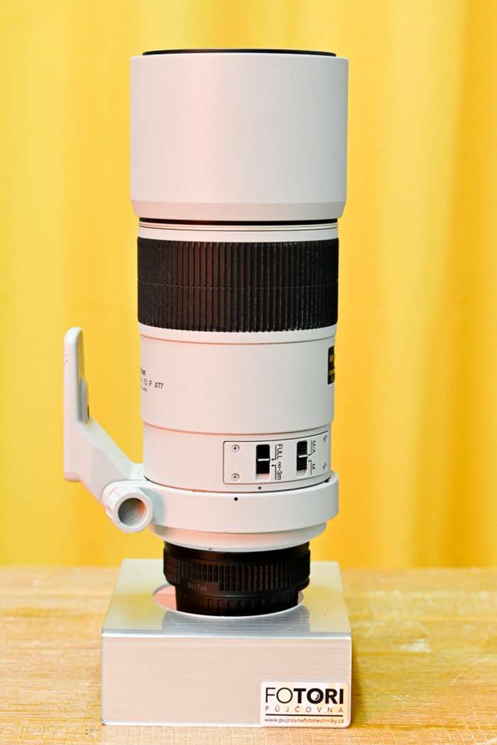 Nikon 300mm f/4,0 D AF-S IF-ED